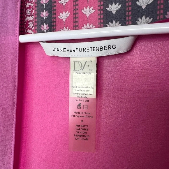 Diane Von Furstenburg - 100% Silk Vest Shawl size Medium- Pink, Black - Picture 4 of 8